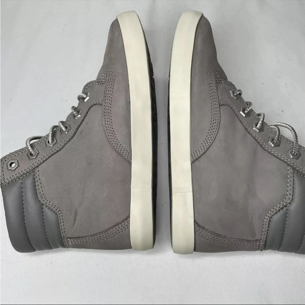 Timberland Dausette Gray Nubuck Leather Boots Women’s Size 6